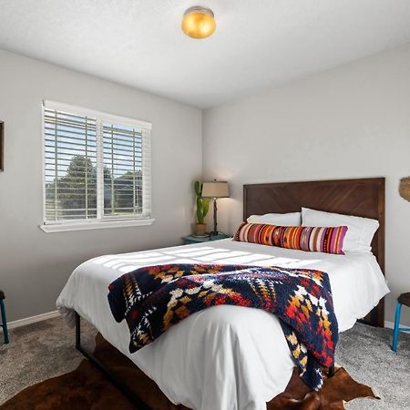 Southwestern Style 4 Bedroom Nampa Home Sleeps 16! Exterior foto